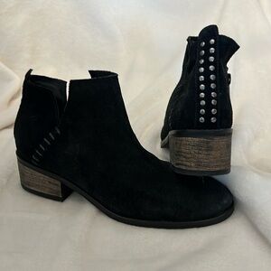 Diba.True size 8 1/2